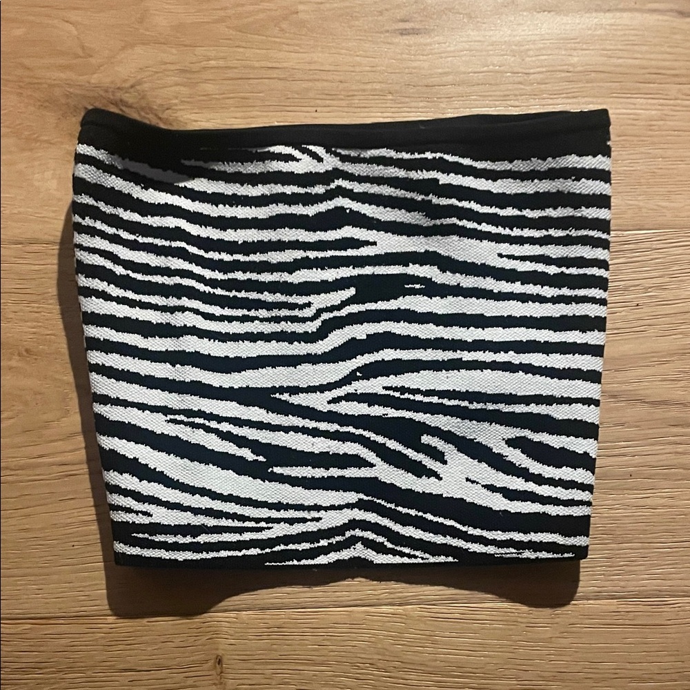 Aritzia Babaton Black & White Zebra Print tube top